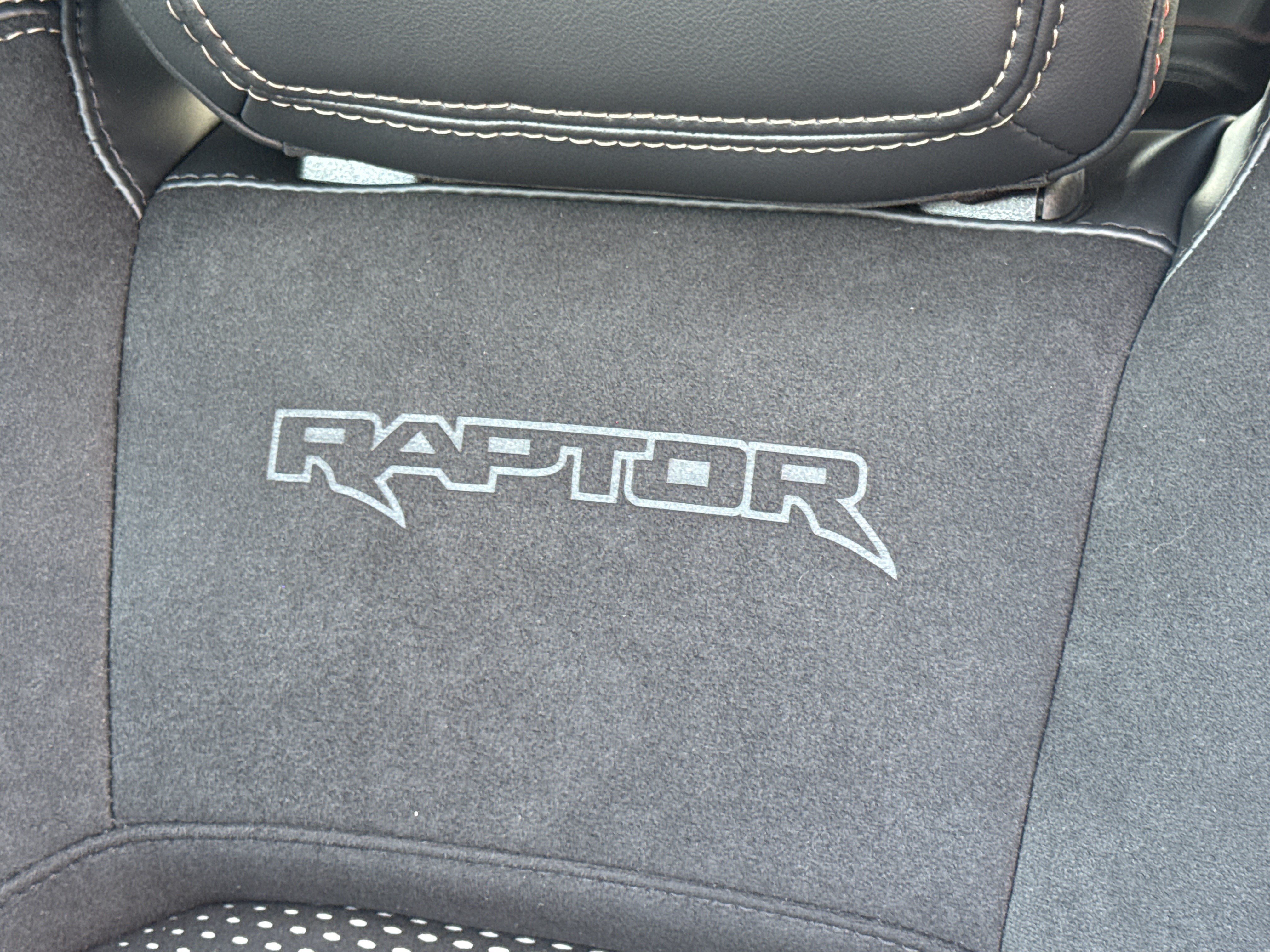 New 2026 Ford Bronco Raptor w/ Interior Carbon Fiber Pack AWD/4WD image 14