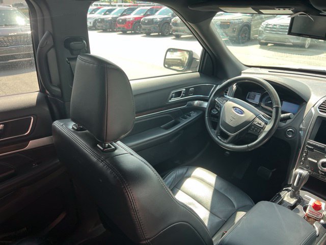 Used 2019 Ford Explorer Limited w/ Class III Trailer Tow Package FWD image 9