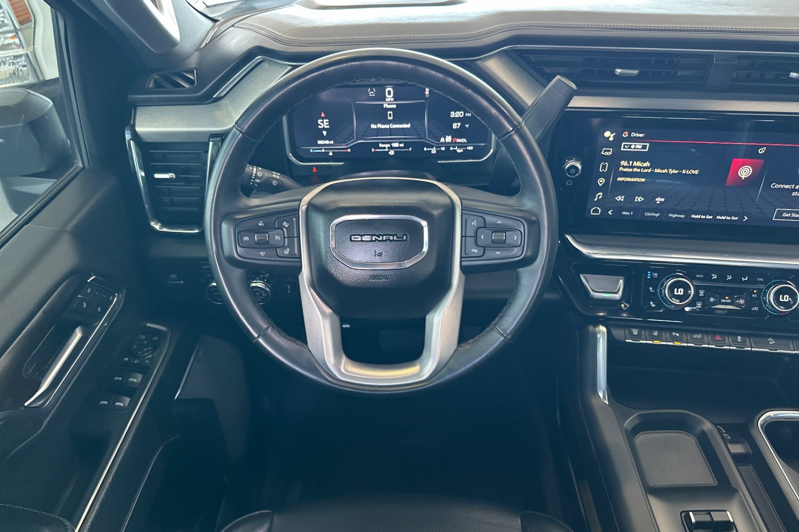 Used 2024 GMC Sierra 3500 Denali w/ Denali Reserve Package AWD/4WD image 13