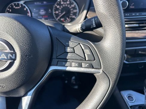 Used 2024 Nissan Altima 2.5 SV image 15