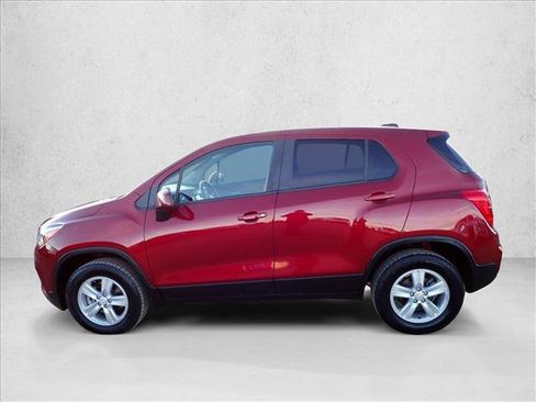 Used 2021 Chevrolet Trax LS w/ Tint and Cruise Package image 2