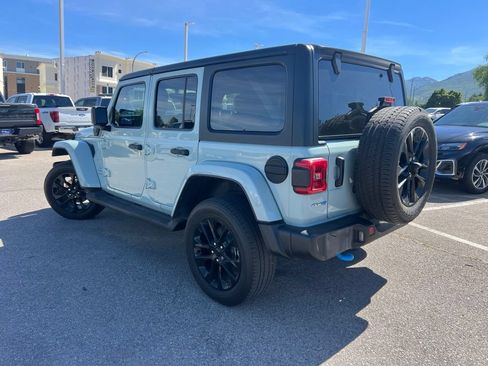Used 2023 Jeep Wrangler Unlimited Sahara AWD/4WD image 10