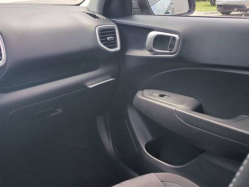 New 2026 Hyundai Venue SEL FWD image 19
