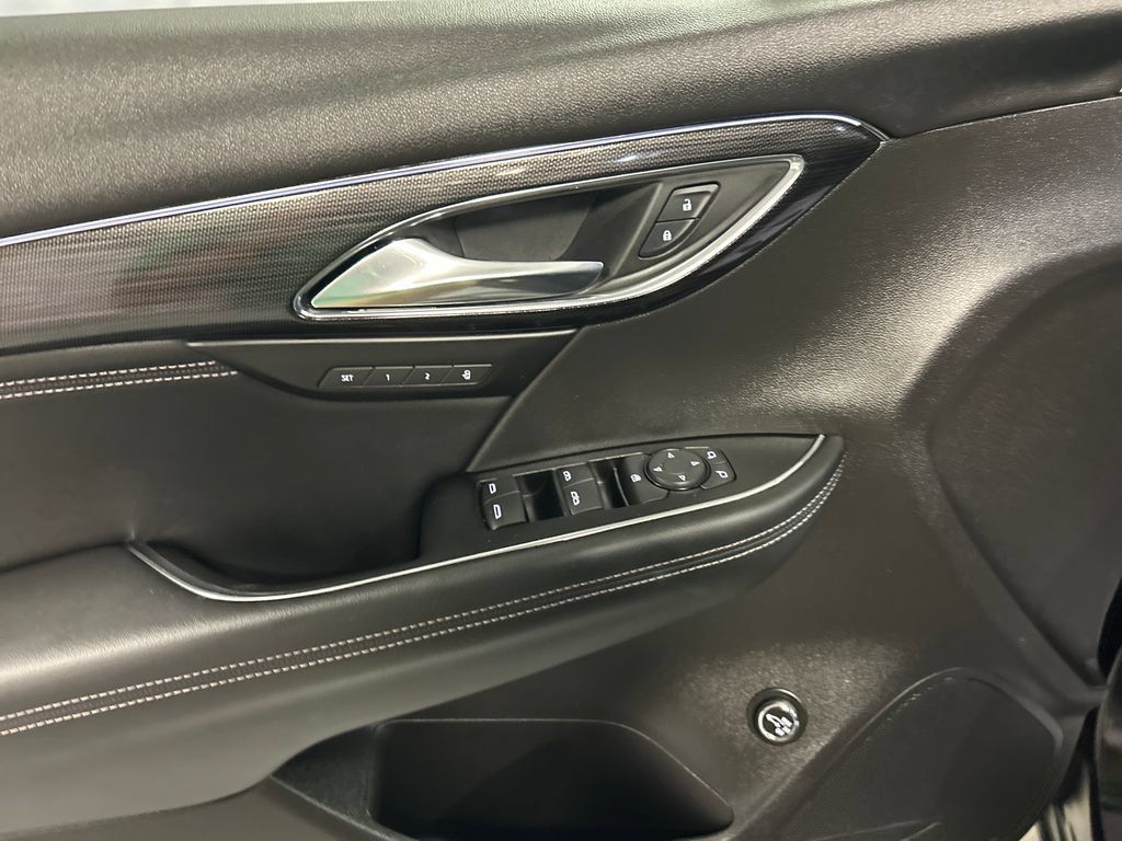 Used 2023 Buick Envision Essence FWD image 12