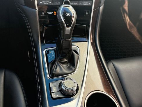 Used 2019 INFINITI Q50 Luxe w/ Essential Package (3.0T Luxe) image 17