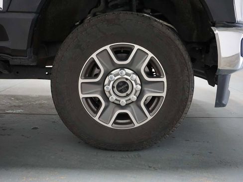 Used 2024 Ford F250 Lariat w/ Lariat Ultimate Package image 11