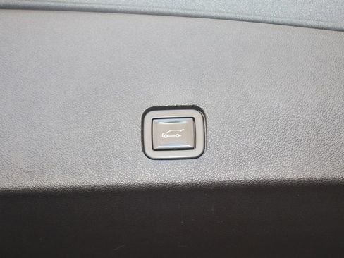 Used 2022 Cadillac XT6 Sport w/ Technology Package AWD/4WD image 71