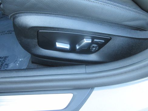 Used 2023 BMW 540i w/ M Sport Package image 11