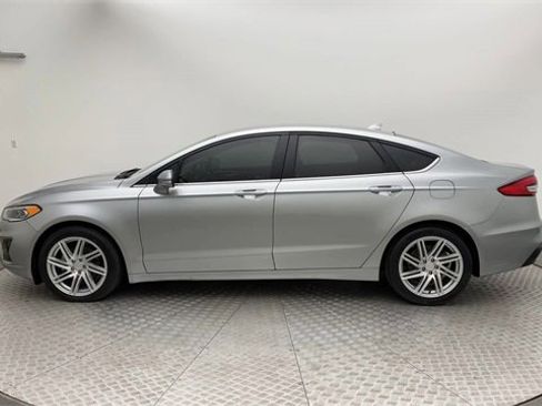 Used 2020 Ford Fusion SEL image 5