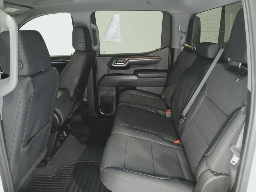 Used 2024 Chevrolet Silverado 1500 LT AWD/4WD image 11