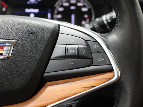Used 2020 Cadillac XT5 Premium Luxury FWD image 15