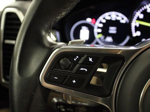 Certified 2019 Porsche Cayenne E-Hybrid image 23