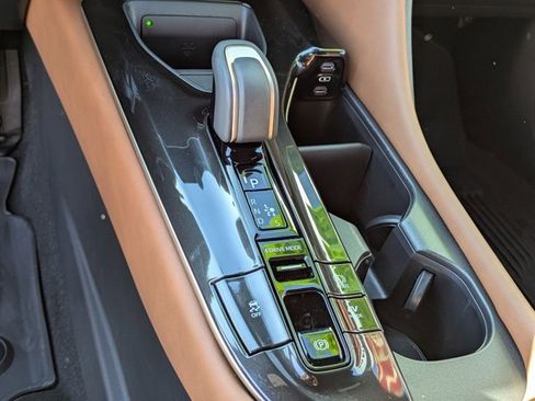 Used 2026 Toyota Crown Signia image 21