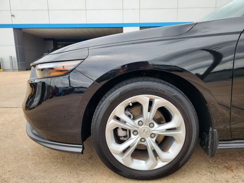 Used 2024 Honda Accord LX image 9