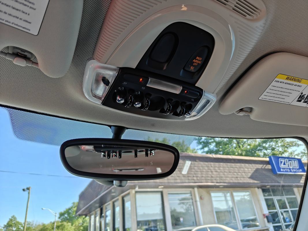 Used 2018 MINI Cooper 4-Door Hardtop FWD image 27
