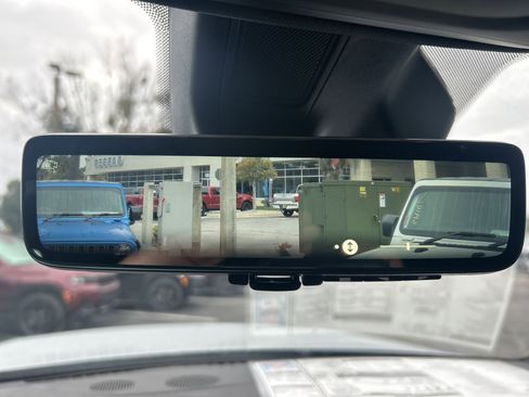 New 2025 Jeep Grand Cherokee L Limited w/ Luxury Tech Group II image 36