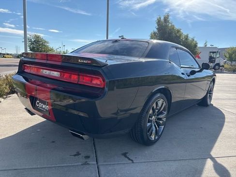 Used 2014 Dodge Challenger SRT8 w/ Harman/Kardon Audio Group image 10