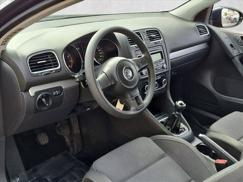 Used 2012 Volkswagen Golf 2-Door FWD image 10