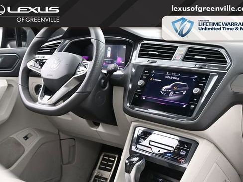 Used 2022 Volkswagen Tiguan SE R-Line FWD image 30