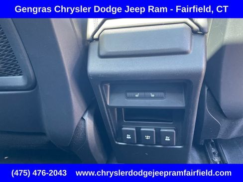 Used 2019 Land Rover Discovery Sport HSE AWD/4WD image 29