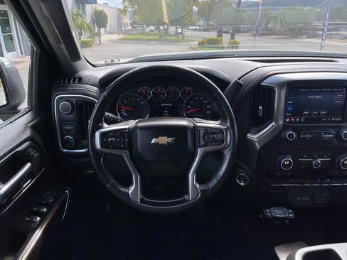 Used 2021 Chevrolet Silverado 1500 LT image 18