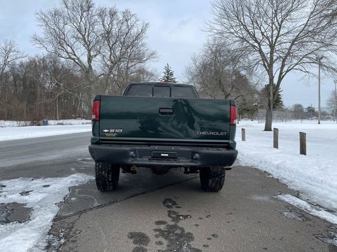 Used 2002 Chevrolet S10 Pickup LS w/ LS Preferred Equipment Group image 23