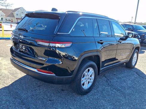 Used 2023 Jeep Grand Cherokee Laredo image 5