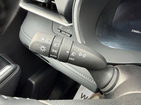 Used 2025 Toyota Highlander XSE AWD/4WD image 21