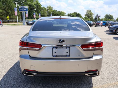 Used 2018 Lexus LS 500 AWD w/ Interior Upgrade Package image 4