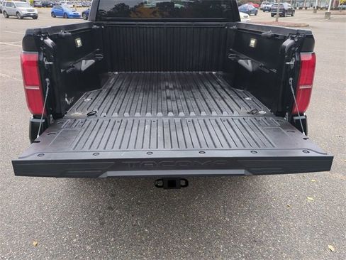 Used 2024 Toyota Tacoma TRD Off-Road image 14