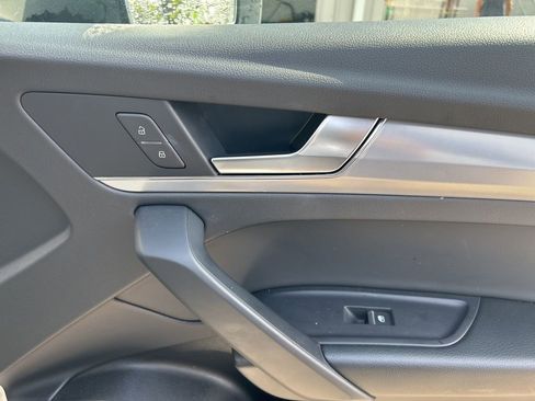 Used 2025 Audi Q5 2.0T Premium image 22