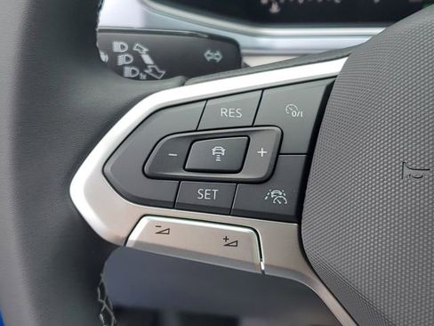 New 2025 Volkswagen Taos SE image 14