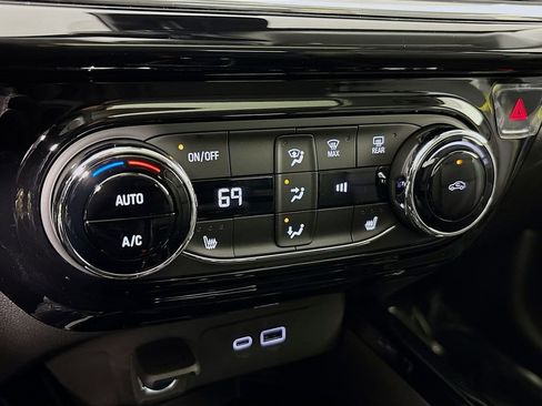 New 2026 Chevrolet Trax ACTIV w/ Sunroof Package image 16