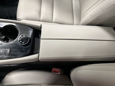 Used 2023 Nissan Rogue SL w/ SL Premium Package image 22