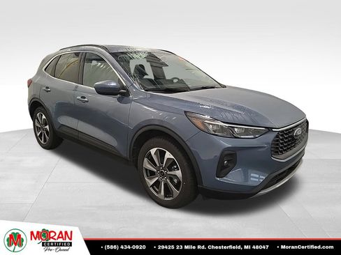 Used 2025 Ford Escape Platinum AWD/4WD image 5