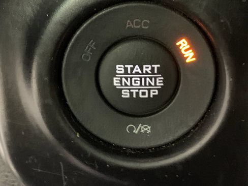 Used 2023 Jeep Wrangler Unlimited Sahara w/ Cold Weather Group AWD/4WD image 17