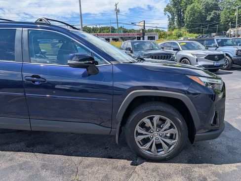 Used 2025 Toyota RAV4 XLE Premium AWD/4WD image 10