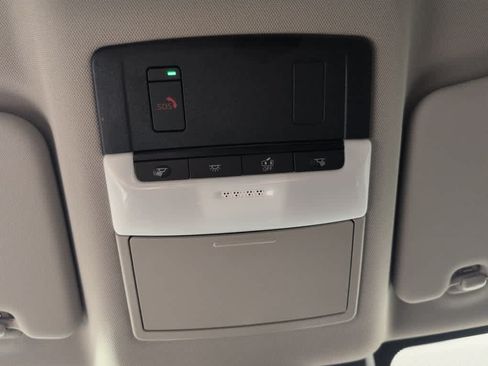 Used 2023 Nissan Rogue SV FWD image 25
