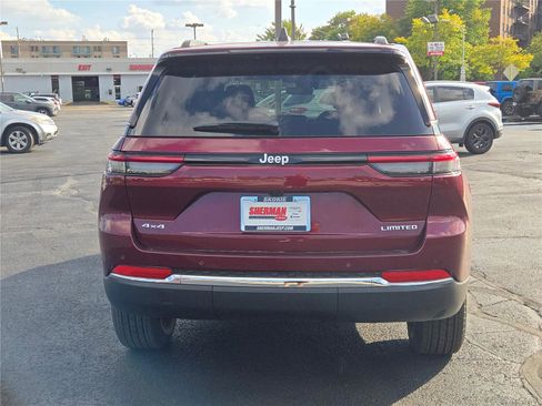 New 2025 Jeep Grand Cherokee Limited image 15