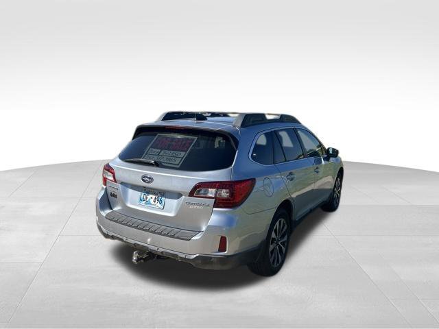 Used 2017 Subaru Outback 2.5i Limited AWD/4WD image 3
