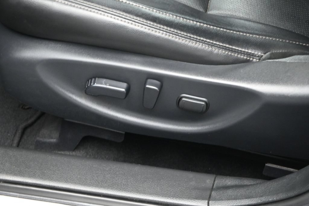 Used 2021 Nissan Maxima 3.5 SV w/ Floor Mat Group FWD image 10