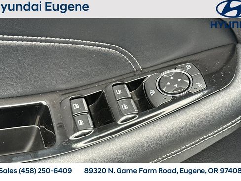 Used 2019 Ford Edge Titanium w/ Cold Weather Package image 18