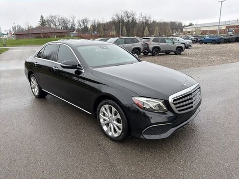 Used 2017 Mercedes-Benz E 300 4MATIC w/ Premium 2 Package image 5