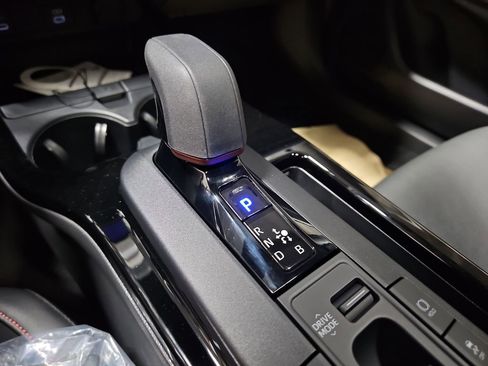 New 2026 Toyota Prius Plug-In Hybrid FWD image 23