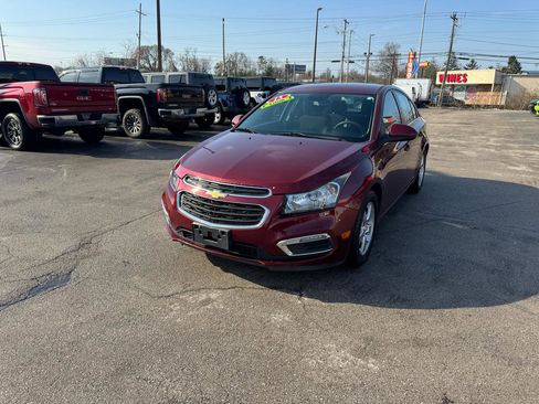 Used 2015 Chevrolet Cruze LT image 7