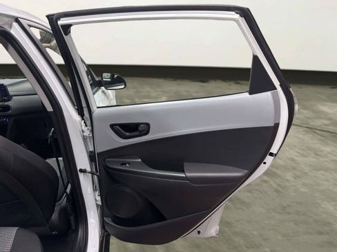 Used 2020 Hyundai Kona SE AWD/4WD image 17