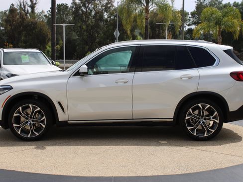 Used 2023 BMW X5 sDrive40i RWD image 2