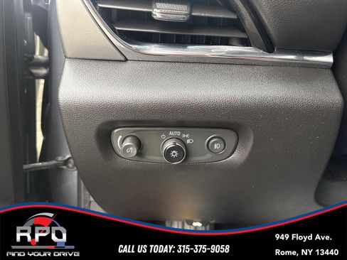 Used 2018 Chevrolet Traverse LT AWD/4WD image 20