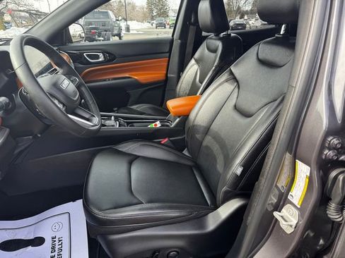 Used 2024 Jeep Compass Limited image 22