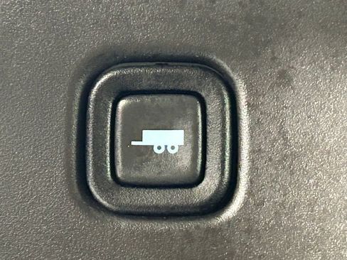 Used 2023 Chevrolet Express 3500 LS image 21